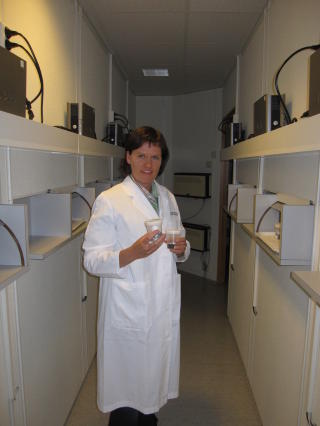 MEST MAT: - Vi bed�mmer som oftest fisk, kj�tt, meieriprodukter, saft, syltet�y og juice, sier leder for laboratoriet, Josefine Skaret. Men panelet har ogs� bed�mt parfyme, vin og til og med bilder.