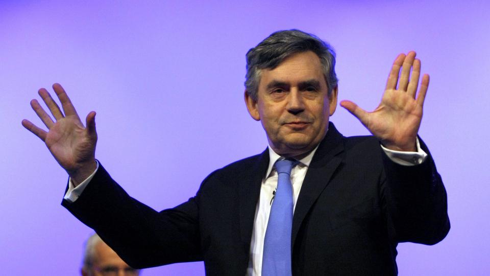 BEKLAGET: Foran en forsamling av sykepleiere beklaget Storbritannias statsminister Gordon Brown at en lang rekke representanter i Underhuset har f�tt dekket utgifter til blant annet kattemat, oppussing og lysp�reskifting fra skattebetalernes penger. Foto: PHIL NOBLE/REUTERS/SCANPIX