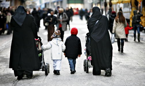 DET NYE NORGE: Den modige, antitotalit�re venstresiden har r�tnet p� rot. I dag forsvarer den �undertrykte� mullaher mot latterliggj�ring fra kvinnelige standupkomikere, sa Witoszek i en av debattene om islam for et par �r siden. Hun er ikke mindre sint p� venstresiden i dag. Illustrasjonsfoto: NINA HANSEN/Dagbladet