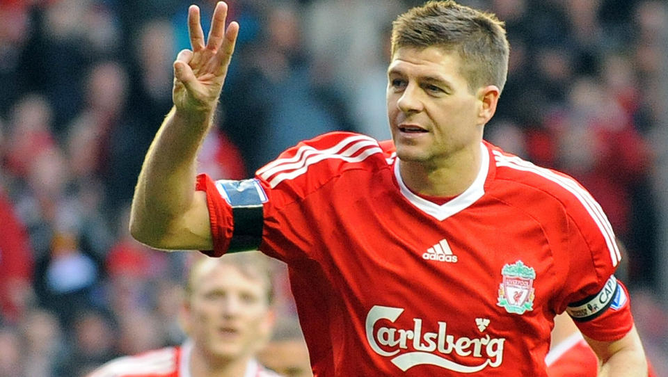 �RETS BESTE SPILLER: Steven Gerrard er k�ret til Premier Leagues beste spiller av journalistene. Foto: AFP/PAUL ELLIS
