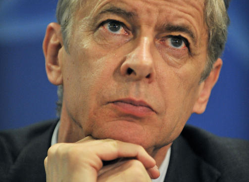 PLANLEGGER BREDE-BREKK? The Guardian hevder Arsene Wenger er i markedet etter et brekkjern som han skal bruke i jakten p� midler til � kj�pe Brede Hangeland fra Fulham.
Foto: Andrew Winning, Reuters/Scanpix