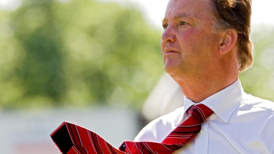 TIL BAYERN: Nederlenderen Louis van Gaal ble i dag offentliggjort som Bayern M�nchens nye trener. Foto: Fred Ernst, AP/Scanpix