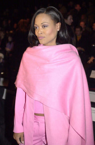 STRIDENS KJERNE:  Det skal ha v�rt Robin Givens som ved � date Brad Pitt gjorde Tyson gal av sjalusi. Foto: AP Photo/Jennifer Graylock/Scanpix