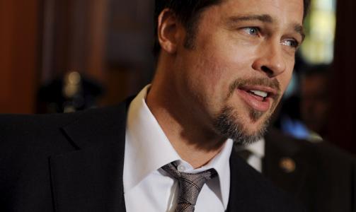 - BLE TRUET: Brad Pitt skal if�lge Ian Halperins kilder ha blitt truet av Mike Tyson. Foto:   EPA/SHAWN THEW