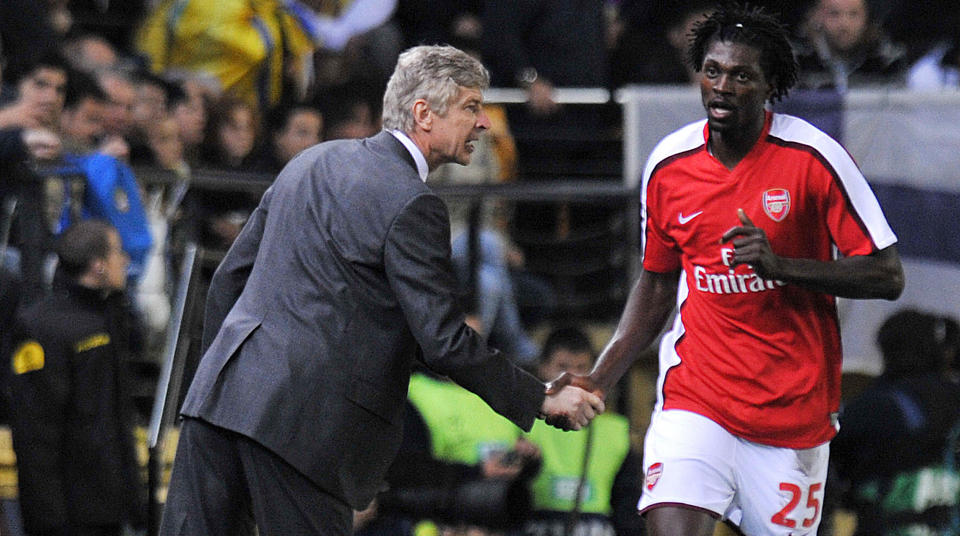 UVISS FREMTID: Igjen er Emmanuel Adebayors fremtid i London uviss. Wenger hevder imidlertid at togoleseren er i Gunners' fremtidsplaner. Foto: Carl de Souza / AFP.