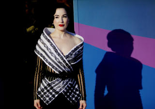 ANKOM I DAG:
Dita Von Teese og Tyskland holdt pressekonferanse f�r generalpr�ve nummer en til finalen i Moskva fredag formiddag.
Foto: Sara Johannessen / SCANPIX
