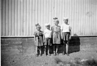 BROR MAGNE: Deler av s�skenflokken Raundalen. F.v.: Gunn, Magne, Karin og Olaf.