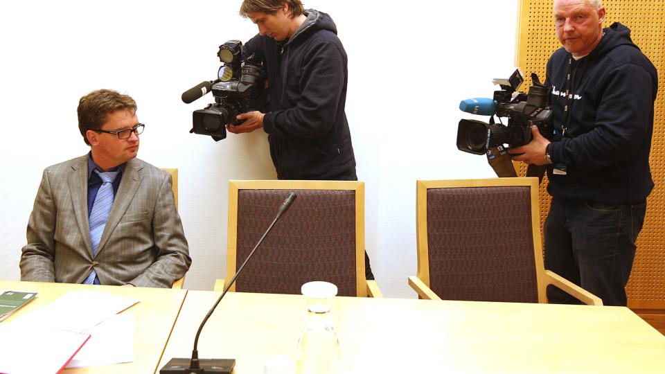 I MEDIENES S�KELYS: Men n� f�r Per Sten Andersen, som forsvares av avbildede advokat Trygve Staff slippe ut av varetekt. Foto: Heiko Junge / SCANPIX