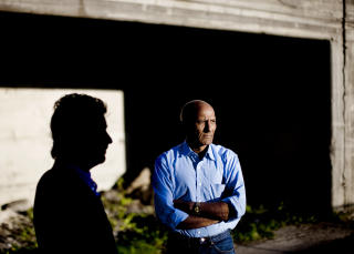 GODT ORGANISERT: - Dette virker som en godt organisert hevnaksjon. I en rettsstat m� man kunne leve i ro og fred uten � bli hengt ut p� denne m�ten, sier Aslam Ahsan. Foto: ESPEN R�ST