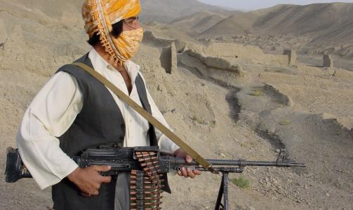 KONTAKT: Den tidligere Taliban-ministeren har ogs� v�rt p� flere reiser i Pakistan, der PST mener han har pleiet tett kontakt med terrormilj�er. Her ser man en Taliban-soldat i Afgahnistan. Foto: SCANPIX