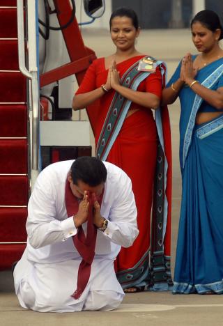 STORE UTFORDRINGER:   Sri Lankas president Mahinda Rajapaksa har erkl�rt seier over LTTE, men st�r fortsatt foran store utfordringer om det skal bli helt slutt p� det tamilske oppr�ret. Foto: REUTERS / SCANPIX
