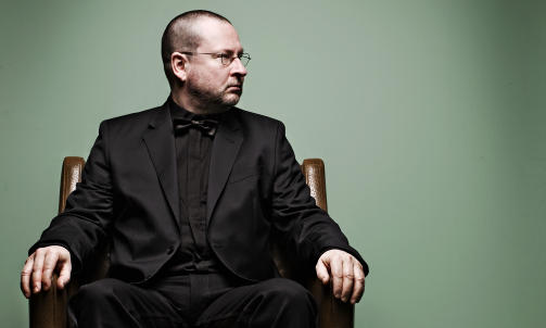SVARER I MORGEN: Lars von Trier er definitivt det store samtaleemnet i Cannes i natt. Mandag svarer han for filmen p� en pressekonferanse.