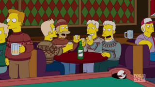 HARDE P� FLASKA: Nordmennene har kanskje ikke verdens beste stilsans i �The Simpsons�, men kan drikke som vikinger.