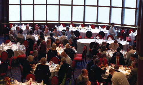 CRUISE: Standsmessig ombord i Millennium. Foto: Robert S. Eik