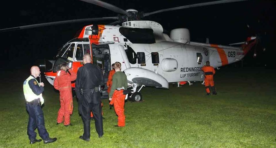 STOR LETEAKSJON: Et Sea King-helikopter fra Rygge ble kalt ut for � delta i den storstilte letingen etter ni�ringen. Foto: PER FL�THE/DAGBLADET