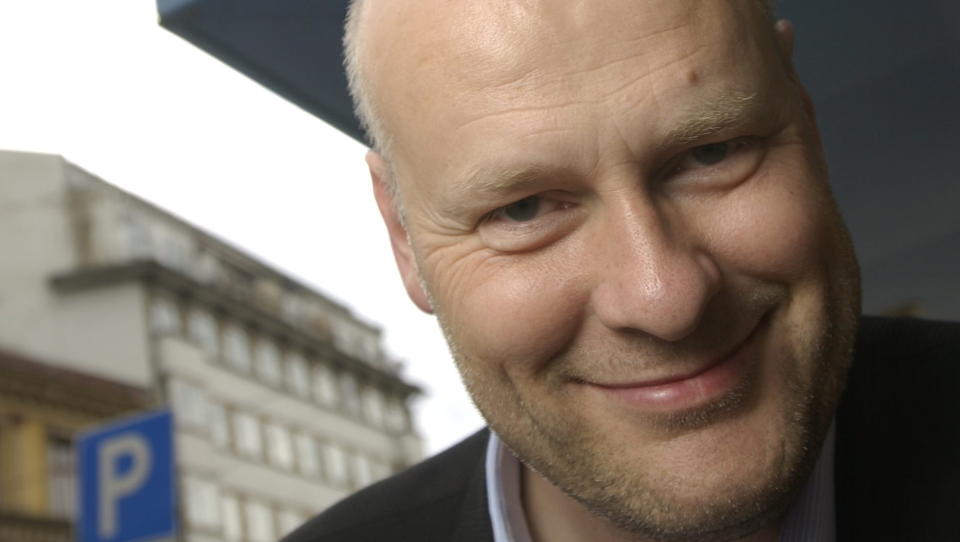 BLIR I LONDON: Jostein Pedersen tar ikke turen til Stab�k for � plage hjemmefansen. Redakt�r for blekka somlaget lista over personer de ikke villa ha p� tribunen, sier til Dagbladet at de aldri mente � s�re noen. Arkivfoto: Lars Eivind Bones/Dagbladet