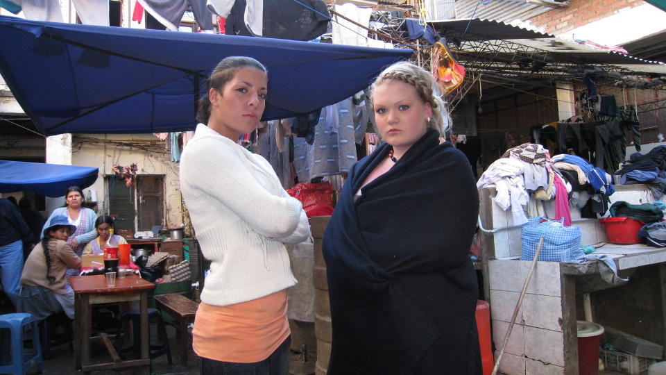 RULLES OPP: Politiet knytter flere unge nordmenn til kokainsmuglinen, som blant andre Madeleine Rodriguez (t.v.) og Stina Brendemo Hagen er tiltalt i Bolivia for. Foto: Gunnar Hultgreen