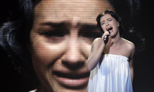 ER SELV UKRAINSK: Den russiske Eurovision-deltakeren Anastasiya Prikhodko er f�dt og oppvokst i Kiev, Ukraina. Slektskapet til tross, skal visepresident Roman Nedzelskiy ved statskanalen 1 i Ukraina ha ment at hun kunne umulig ha f�tt �tte poeng fra dem. Foto: AP PHOTO/SCANPIX