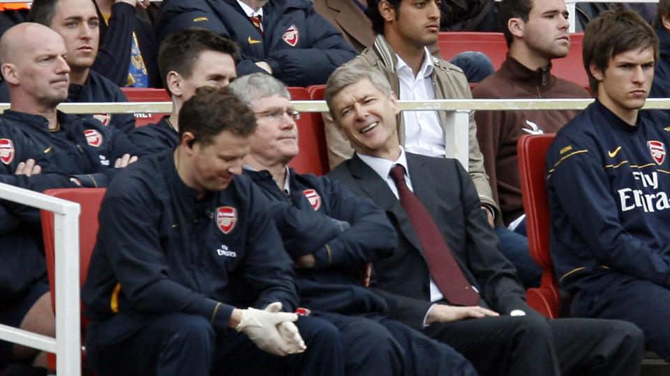SATSER P� TALENTER: Arsene Wengers vilje til � satse p� unge spillere er velkjent. N� henter Arsenal sin andre norske unggutt, H�vard Nordtveit er allerede i klubben. Foto: AFP/IAN KINGTON
