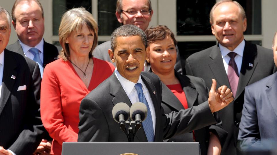 HISTORISK: President Barack Obama da han presenterte klimaplanen utenfor Det hvite hus i g�r.  Foto: EPA/MICHAEL REYNOLDS/SCANPIX