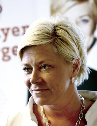 ALVORLIG: Frp-formann Siv Jensen reagerer. Foto: Knut Falch / SCANPIX