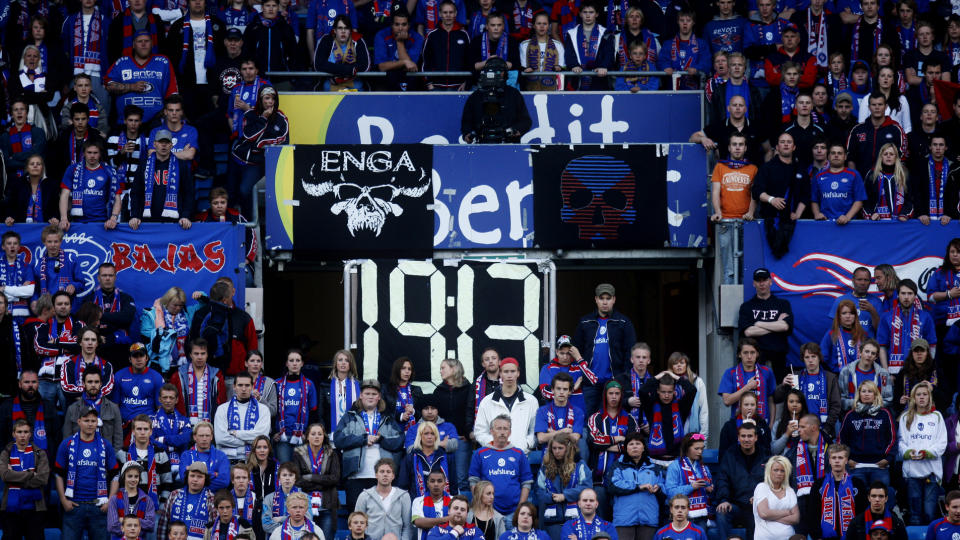 LABER STEMNING: Men skuffede VIF-supportere lever best med � ha en husvenn fra vest som de av uforklarlige grunner aldri f�r sl�tt, skriver Esten O. S�ther.
Foto: Kyrre Lien / SCANPIX