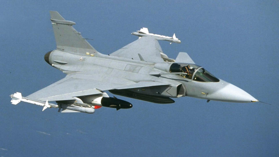 TAPTE: JAS Gripen ble utkonkurrert som nytt norsk kampfly. Frp er imidlertid ikke tilfreds med regjeringens behandling av svenskene. Foto: SCANPIX