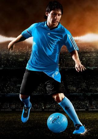 VINN MESSIS NYE SKO: I kveld debuterer Lionel Messi med sine nye fotballsko �F50i�. Delta i v�r quiz og du kan vinne et par:

Sp�rsm�l: Hvilket draktnummer spilte Messi med under Copa America i 2007?

Svaret sendes: nettsport@dagbladet.no

Husk navn, adresse, skost�rrelse og farge (bl� eller svarte) p� st�vlene. St�vlene er levert av Adidas. Svar p� quizen m� sendes i l�pet av dagen i dag.
