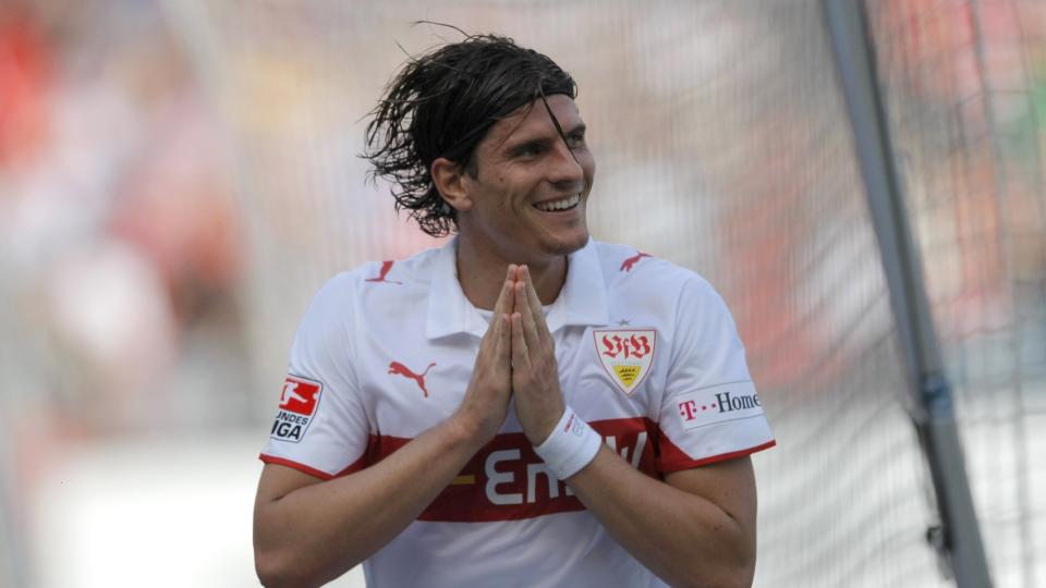 TIL BAYERN: Stuttgart-spissen Mario Gomez g�r til Bayern M�nchen i sommer etter at toeren i �rets Bundesliga valgte � utnytte en klausul i 23-�ringens kontrakt.Foto: SCANPIX/REUTERS/Johannes Eisele