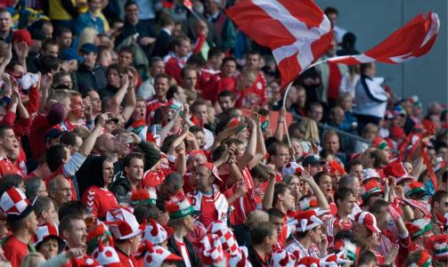DANSKENE MER UTSATT FOR ARBEIDSLEDIGHET: De f�rste tallene fra finanskrisa tyder p� at danskene st�r i st�rre fare for � miste jobben enn ikke-vestlige innvandrere. 
Foto:  Johan Nilsson / SCANPIX