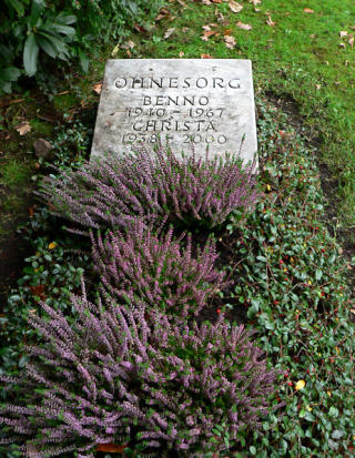 GRAVLAGT MED KONA: Fra gravstedet til Benno og Christa Ohnesorg i Hannover. Foto: WIKIMEDIA