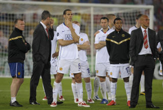 SL�TT BEVISSTL�SE: Det er Daily Mirrors dom over Manchester United. Foto: AFP/LLUIS GENE
