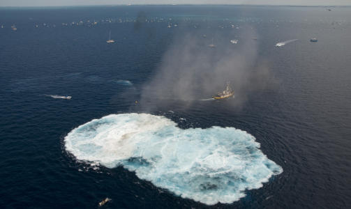 OG DER VAR DET BORTE: Skipet sank i l�pet av to minutter. Foto: AP/Scanpix
