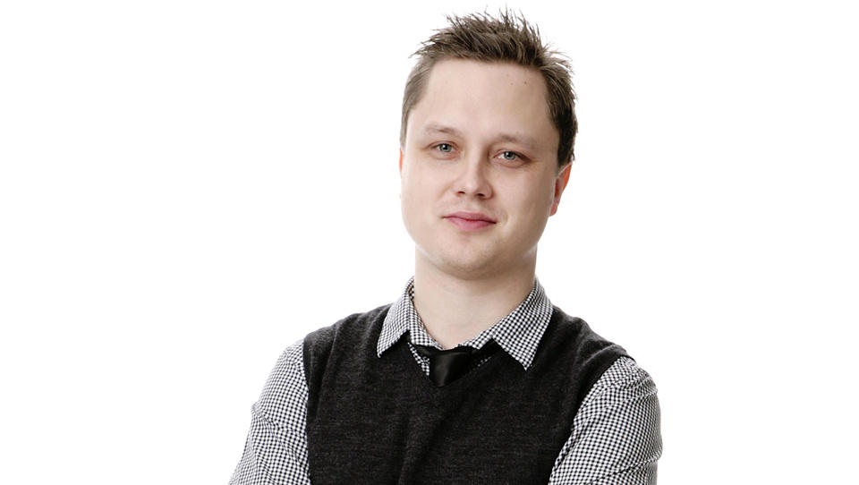 RYBAK-D�DAREN: - I blant h�res det ut som om han henvender seg til veldig sm� barn, sier Markus Larsson om Norges Eurovision-stjerne til Dagbladet. Foto: AFTONBLADET
