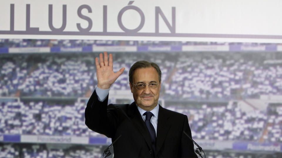 ENESTE KANDIDAT: Tidligere Real Madrid-president Florentino Perez presenterte i g�r sitt kandidatur til presidentvalget i den spanske hovedstadsklubben. Som eneste kandidat i �yeblikket, er det all grunn til � tro at han blir valgt.Foto: Paul White, AP/Scanpix