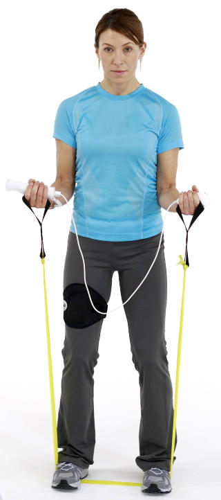 STRIKK F�LGER MED: Sammen med �spillet� kommer denne strikken, som gir motstand i noen �velser.
