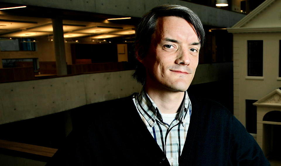 VINNER: Gyldendal-tidsskriftet Vinduet, med Audun Vinger i redakt�rstolen, stakk av med tittelen �rets tidsskrift og 20 000 kroner. Foto: Steinar Buholm