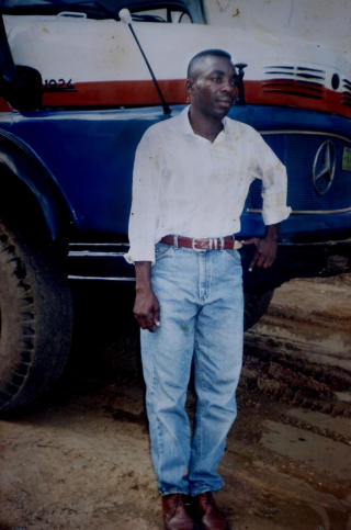 DREPT: De to er av kongolesiske myndigheter mistenkt for � ha drept sj�f�ren Abeidi Kasongo. Foto: Privat