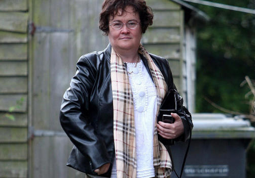 BLE NY: To uker etter at Susan Boyle ble en verdenssensasjon, fikk hun en ny og freshere look. Foto: Andrew Milligan/SCANPIX
