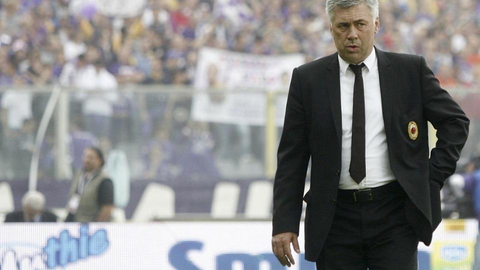 FERDIG I MILAN: Carlo Ancelotti ledet i ettermiddag sin siste AC Milan-kamp. Neste sesong er han trolig Chelsea-manager. Foto: AP