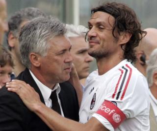 TOK FARVEL: B�de Carlo Ancelotti og Paolo Maldini tok i dag farvel med AC Milan. Foto: REUTERS