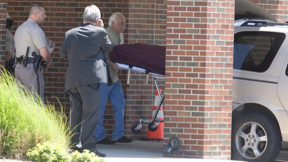 D�DE I KIRKEN:  George Tiller ble drept i kirken der han utf�rte frivillig arbeid. FOto: AP Photo/The Wichita Eagle, Travis Heying