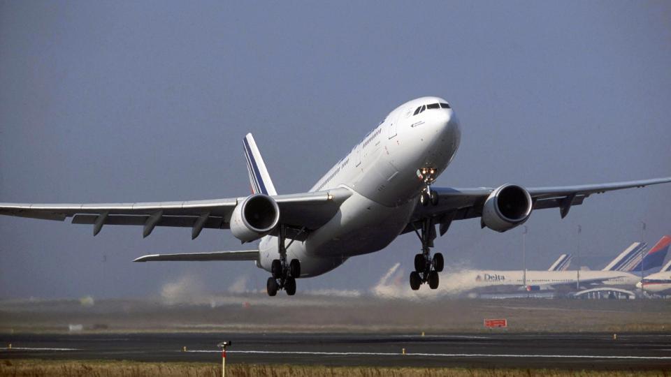 AIRBUS A330-200: Et Air France-fly  av typen Airbus A330-200, som p� bildet, er savnet etter at det forsvant fra radaren p� vei fra Rio de Janeiro til paris i dag tidlig. Foto: SCANPIX