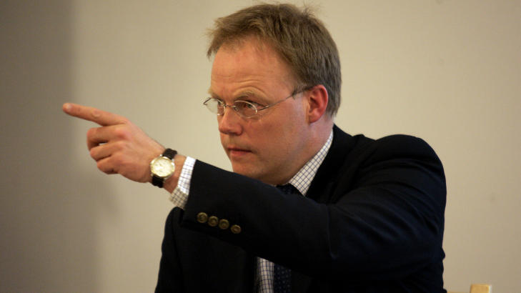 ANKLAGER:  Assisiterende sjef Spesialenheten for politisaker, Johan Martin Welhaven, m� n� vurdere om politimannen p� nytt skal tiltales for grov korrupsjon, etter at fagdommerne satte juryens frifinnelse til side. 
Foto: Cornelius Poppe / SCANPIX