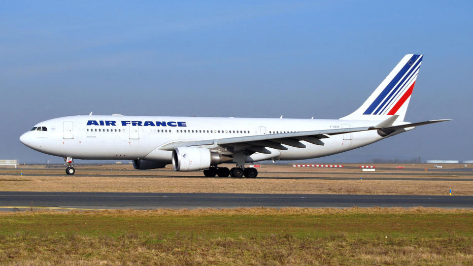 FEIL P� FARTSM�LER? Fartsm�lere som sviktet og dermed viste feil fart da Air France-flyet fl�y inn i uv�ret, er lansert som �n forklaring p� hvorfor flyet styrtet. P� bildet st�r ulykkesflyet p� Charles de Gaulle-flyplassen i Paris, i januar i �r. Foto: Scanpix/AFP