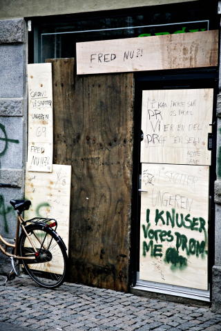 BETEGNES SOM GHETTO: Bydelen N�rrebro i K�benhavn har h�y andel minoritetsspr�klige elever, og politikerne har ikke lenger tro p� at frivillig skolevalg vil l�se problemt. Foto: Torbj�rn Gr�nning