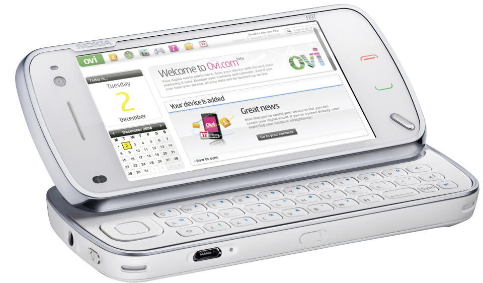 IPHONE-KONKURRENT: Nokia N97 har ber�ringsskjerm og 32 GB lagringsplass. Dette er en av flere toppmodeller fra de store mobilprodusentene, som er en klar utfordrer til Apples suksessmobil iPhone. Foto: NOKIA