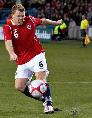 SCORET I FORRIGE: John Arne Riise scoret sitt niende landslagsm�l mot Finland 1. april tidligere i �r. Foto: ARNT E. FOLVIK