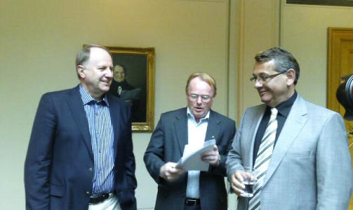 P� KRIGSSTIEN: F.v. KrFs Ola T. L�nke, Frp's Per Sandberg og H�yres Per-Kristian Foss er knusende i sin dom over n�ringsminister Brustad. MMS-foto: HARALD S. KLUNGTVEIT