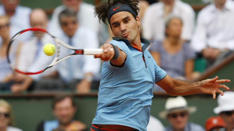 MANGLER PARIS-SEIER: Roger Federer er klar for French Open-semifinalen, og denne gangen slipper han � m�te Rafael Nadal i finalen .Foto: REUTERS